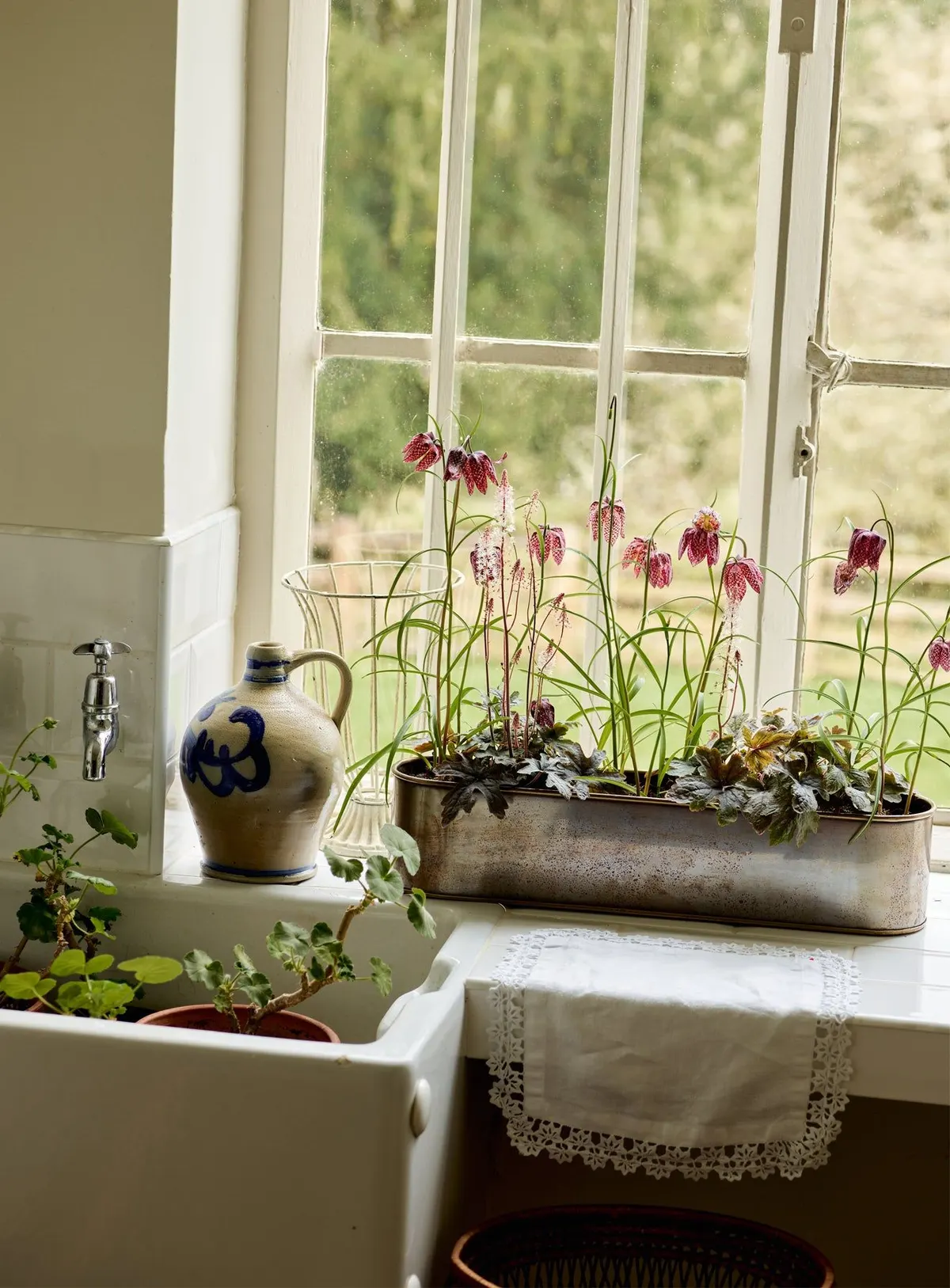 Why Handmade Ceramics Elevate Your Kitchen and Table: A Guide to Artisan Pottery